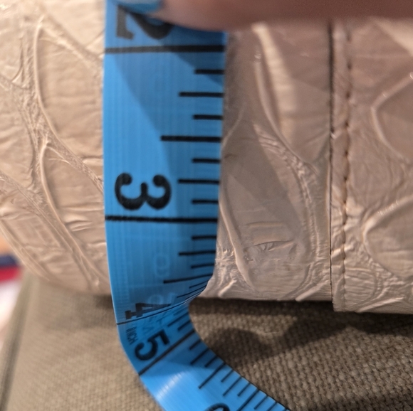 GUESS Y2K Cream Croc Embossed Buckle Satchel Shoulder Bag #9637 Studded Vintage - Picture 15 of 16